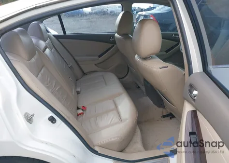 2011 Nissan Altima 2.5 S z USA, uszkodzony, nr VIN 1N4AL2AP6BN446460